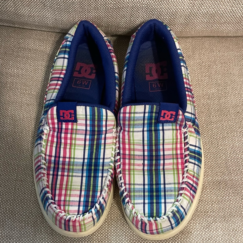 DC Slip On Shoes - Size 6